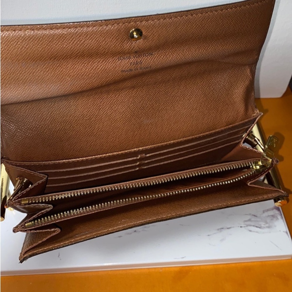 SOLDAuthentic Louis Vuitton Monogram Sarah Wallet - Picture 7 of 14